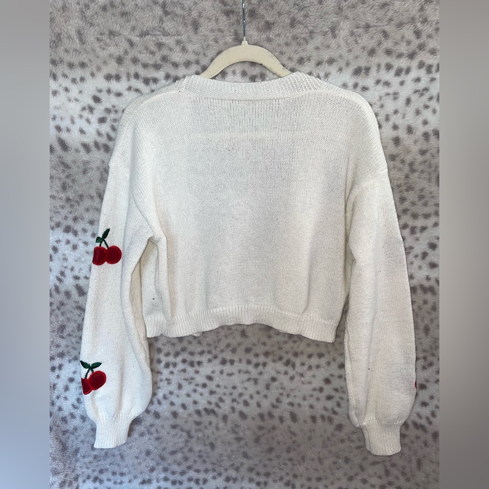🍒 EMBROIDERED CHERRY OPEN SWEATER 🍒 - Picture 2 of 2